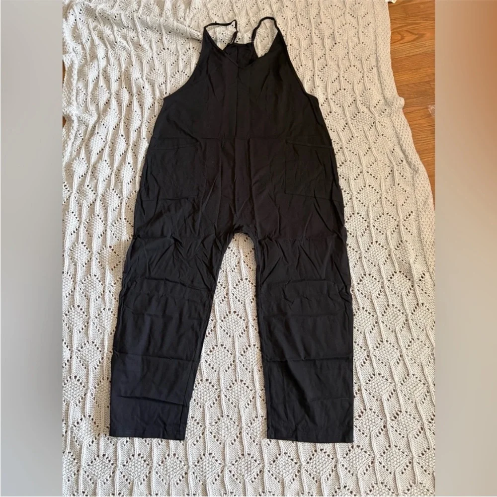 Black Sleeveless Jumpsuit - Picture 6 of 7